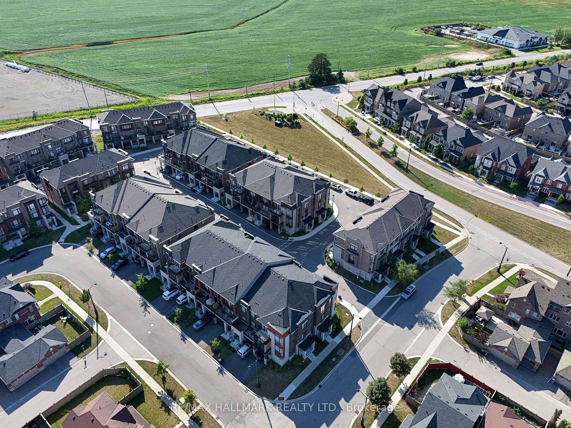 Photo 38 of 36 Elsinore Street, Vaughan, Kleinburg — HOMEH