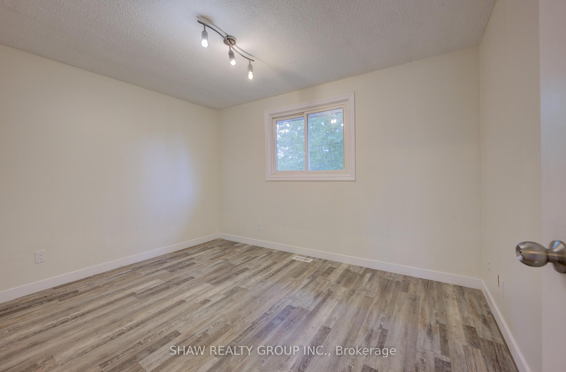 Photo 20 of 259 Lorraine Avenue, Kitchener — HOMEH