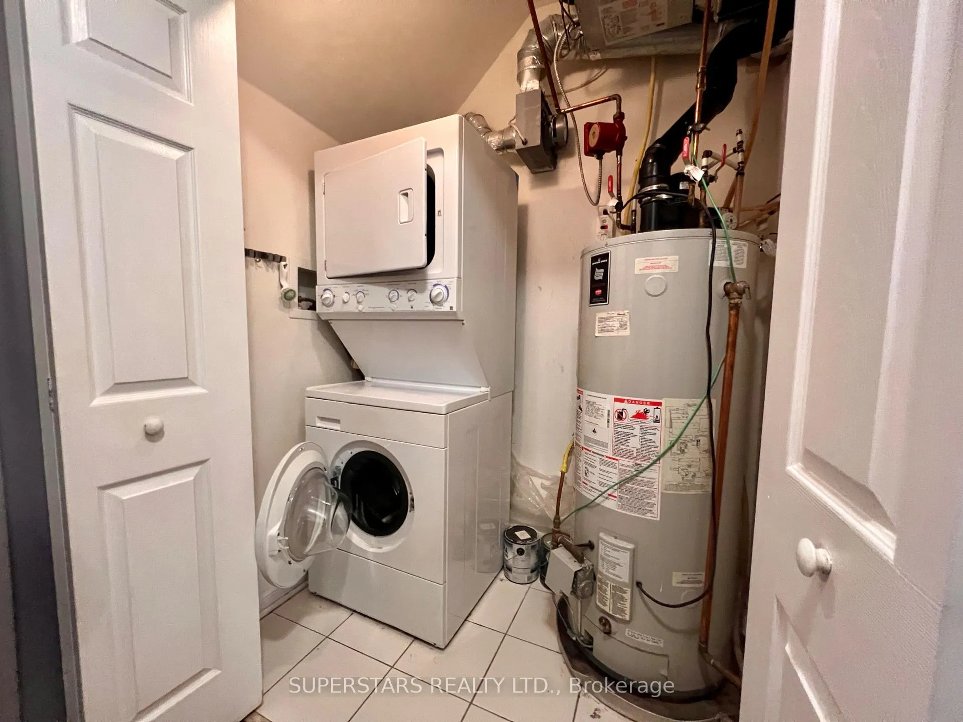 Photo 6 of Unit TH8, 78 Carr Street, Toronto, Kensington-Chinatown — HOMEH