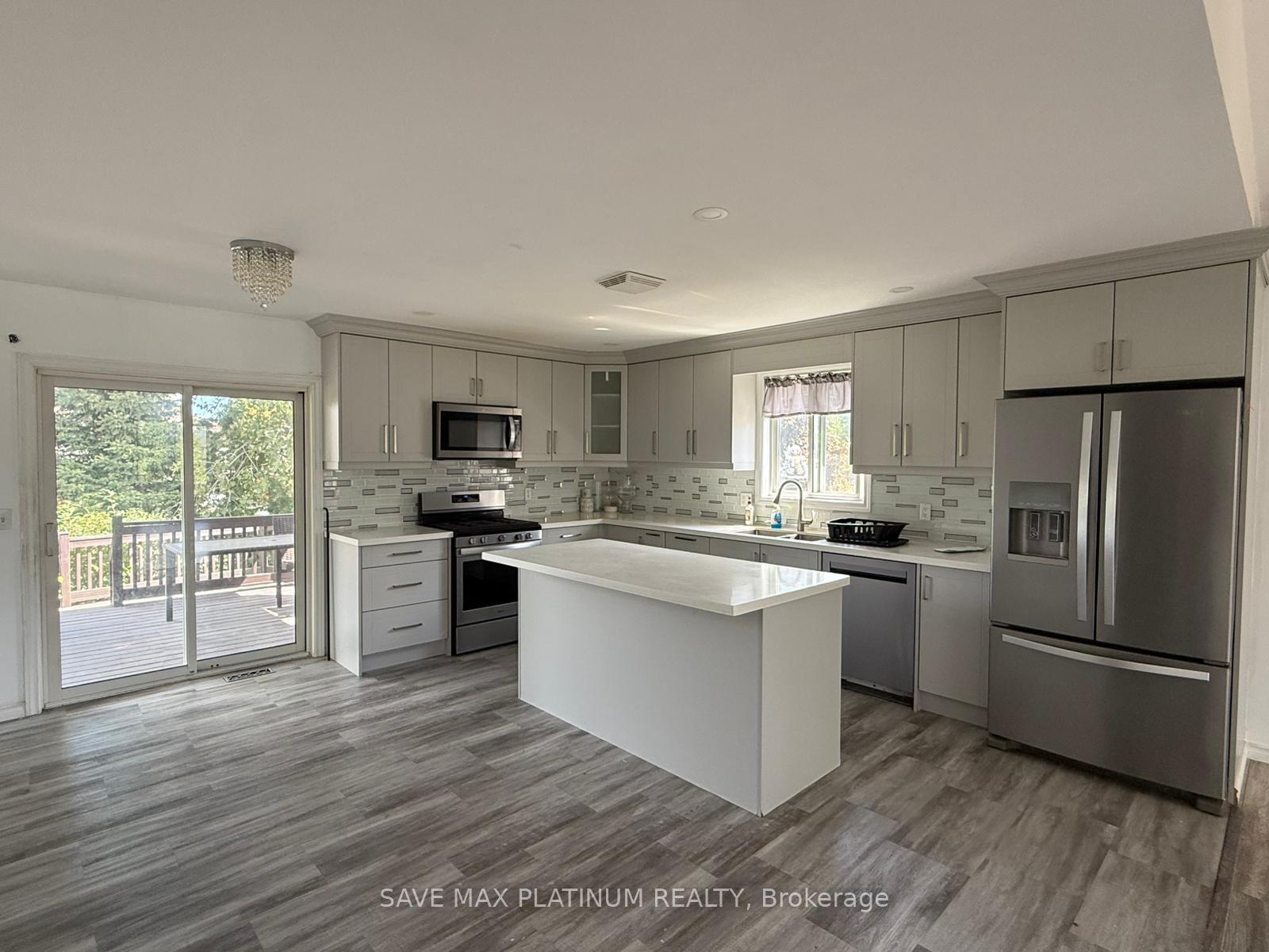 Photo 4 of 4276 Providence Crescent, Windsor — HOMEH