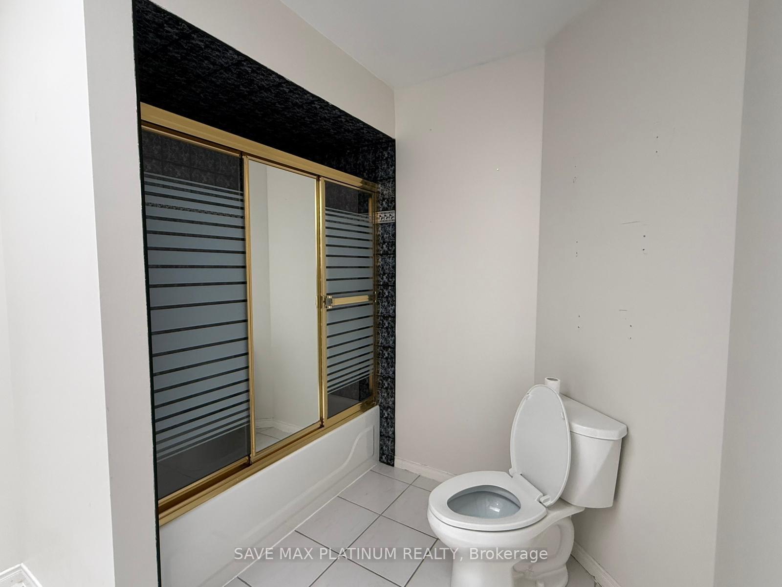Photo 10 of 4276 Providence Crescent, Windsor — HOMEH