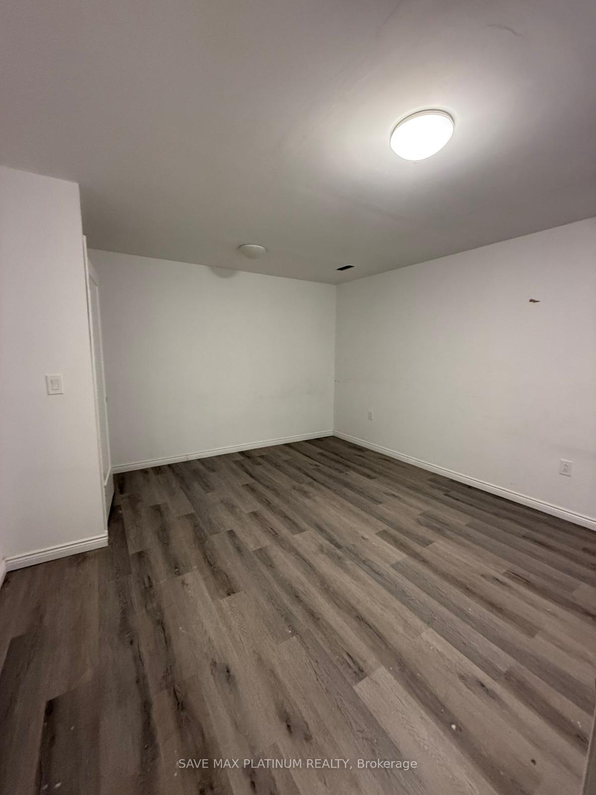 Photo 12 of 4276 Providence Crescent, Windsor — HOMEH
