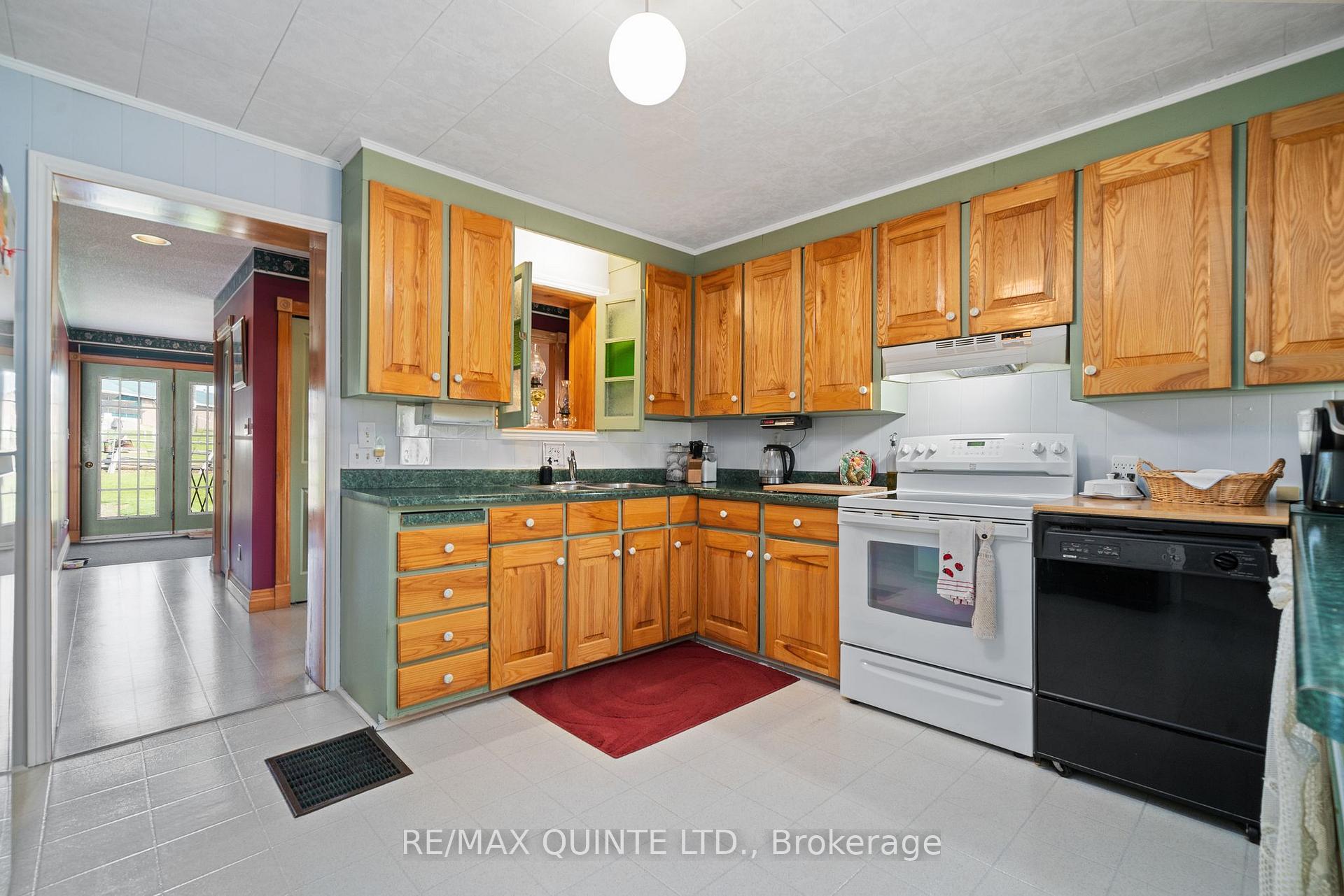 Photo 15 of 652 Palmateer Road, Tweed, Hungerford (Twp) — HOMEH