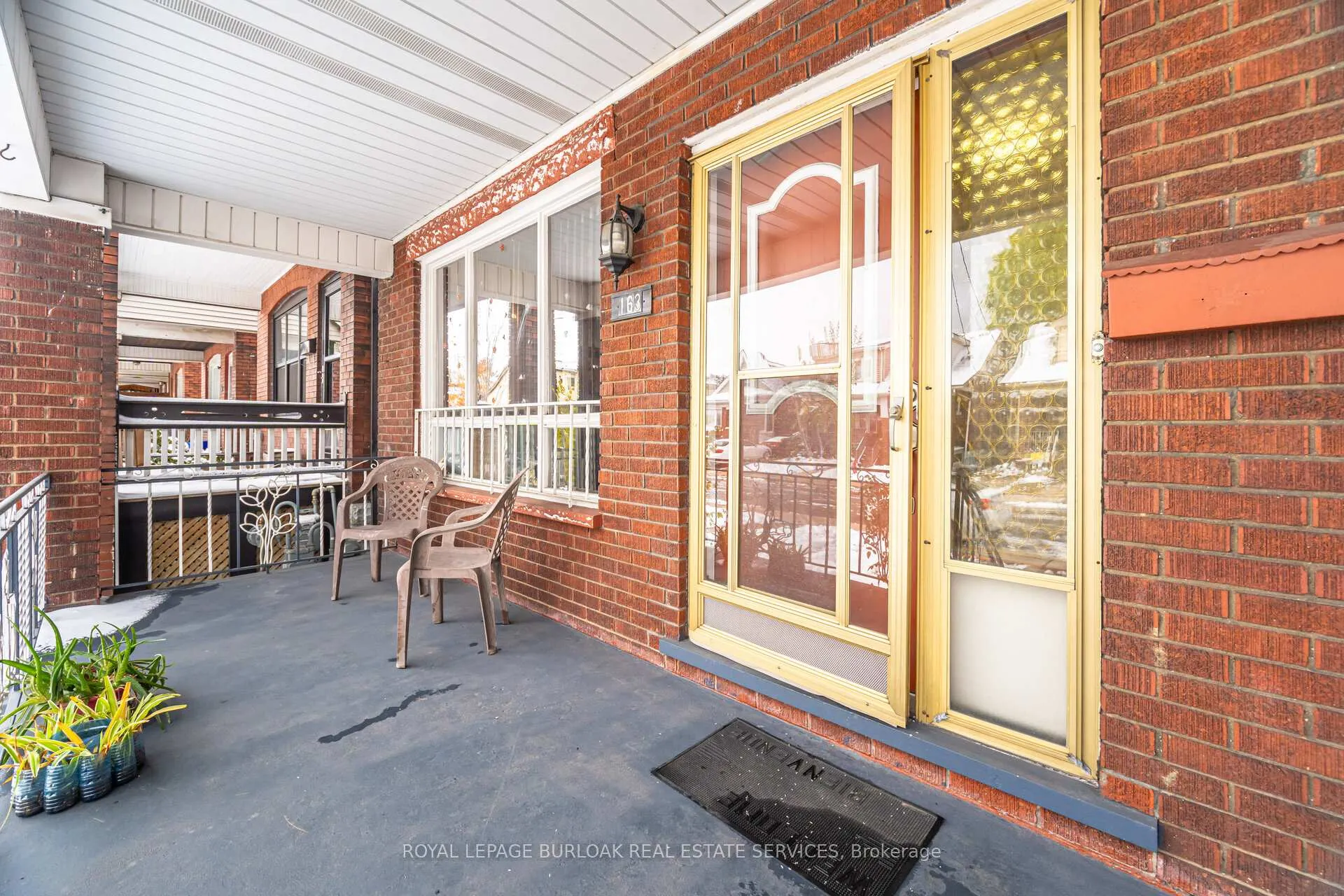 Photo 6 of 163 Connaught Avenue N, Hamilton, Stipley — HOMEH