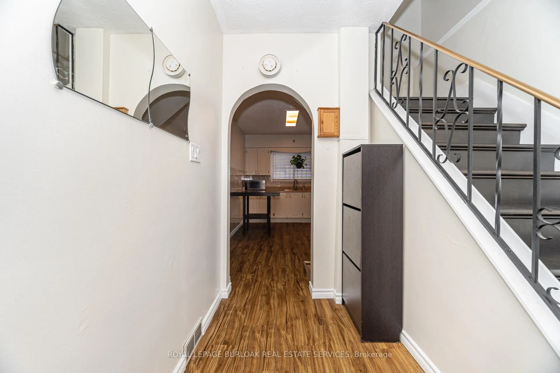 Photo 8 of 163 Connaught Avenue N, Hamilton, Stipley — HOMEH