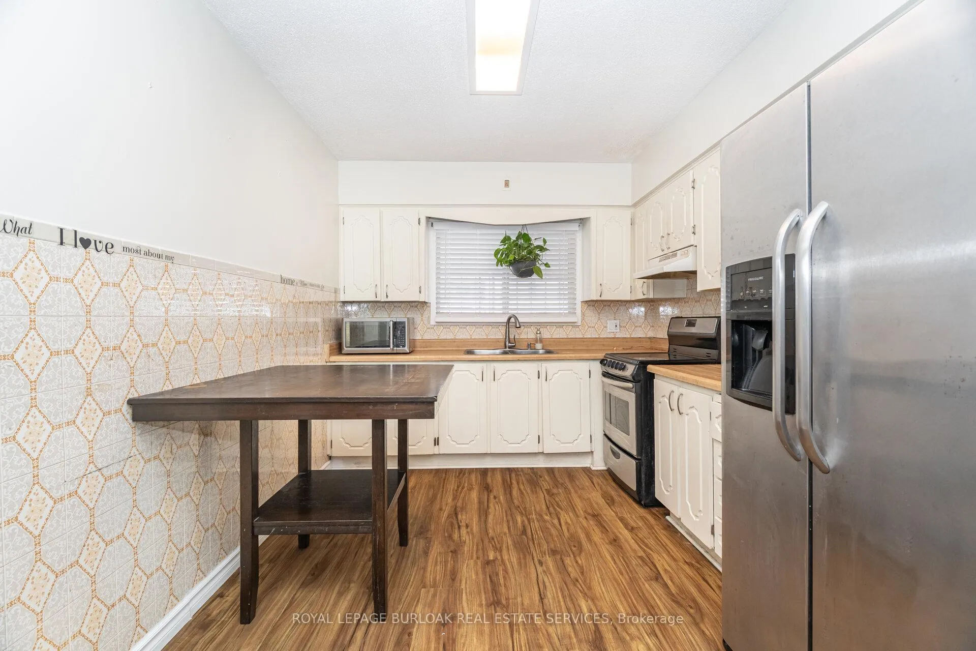 Photo 9 of 163 Connaught Avenue N, Hamilton, Stipley — HOMEH