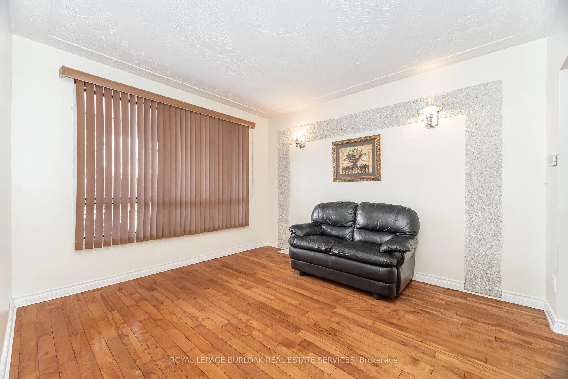 Photo 14 of 163 Connaught Avenue N, Hamilton, Stipley — HOMEH