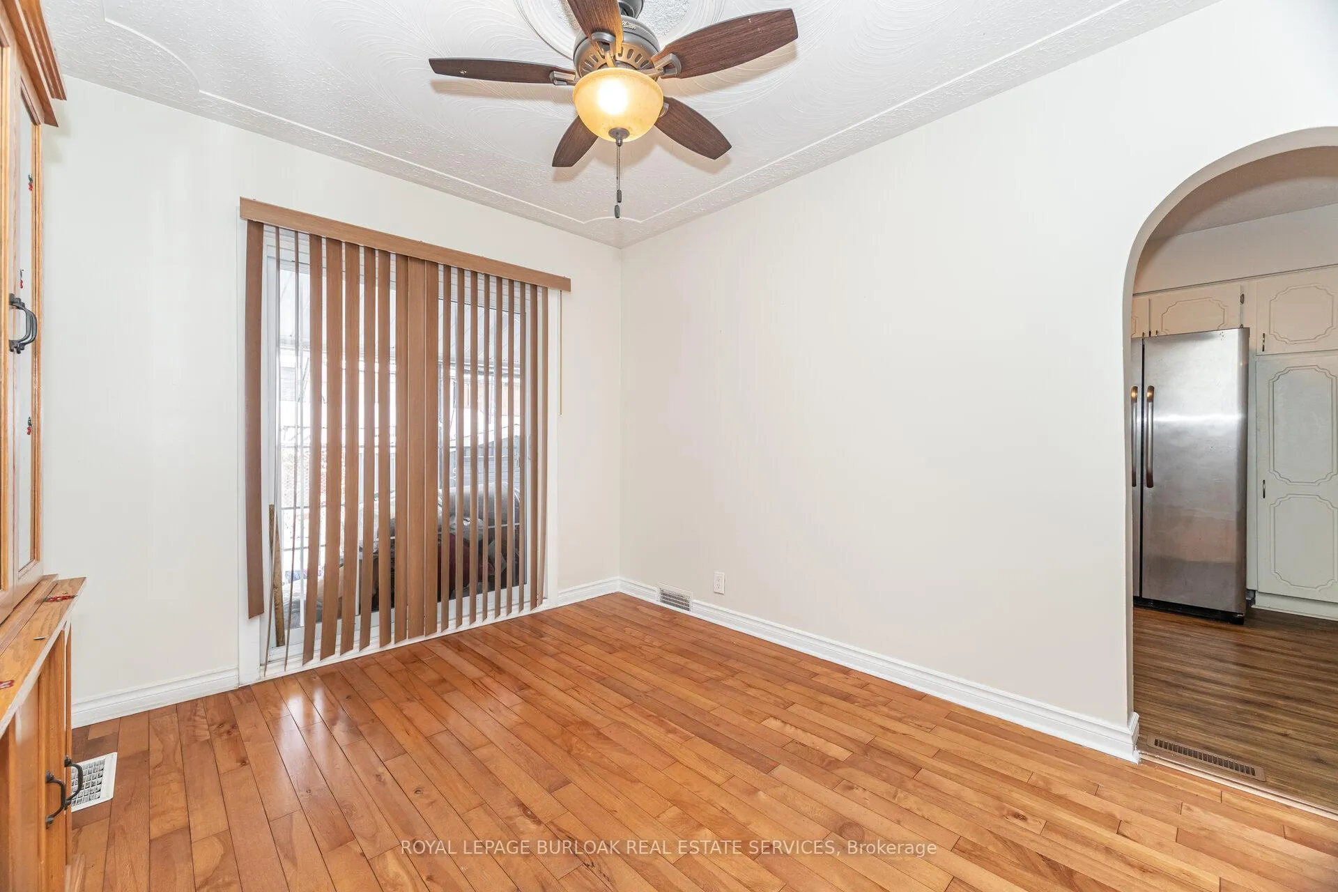 Photo 17 of 163 Connaught Avenue N, Hamilton, Stipley — HOMEH