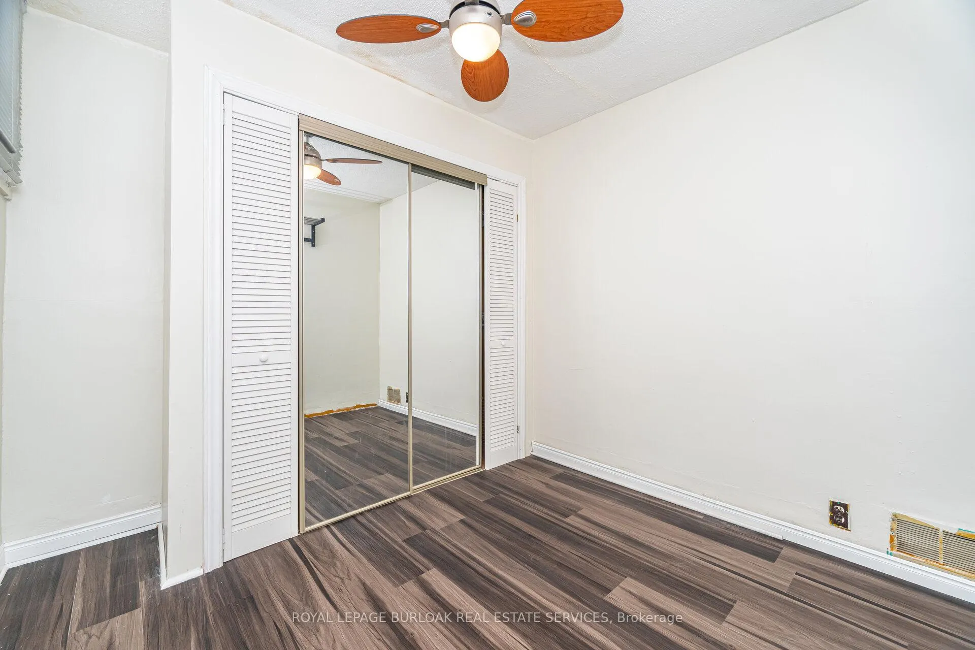 Photo 23 of 163 Connaught Avenue N, Hamilton, Stipley — HOMEH