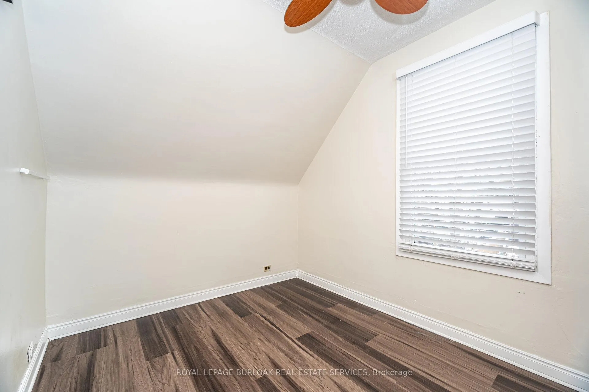Photo 26 of 163 Connaught Avenue N, Hamilton, Stipley — HOMEH