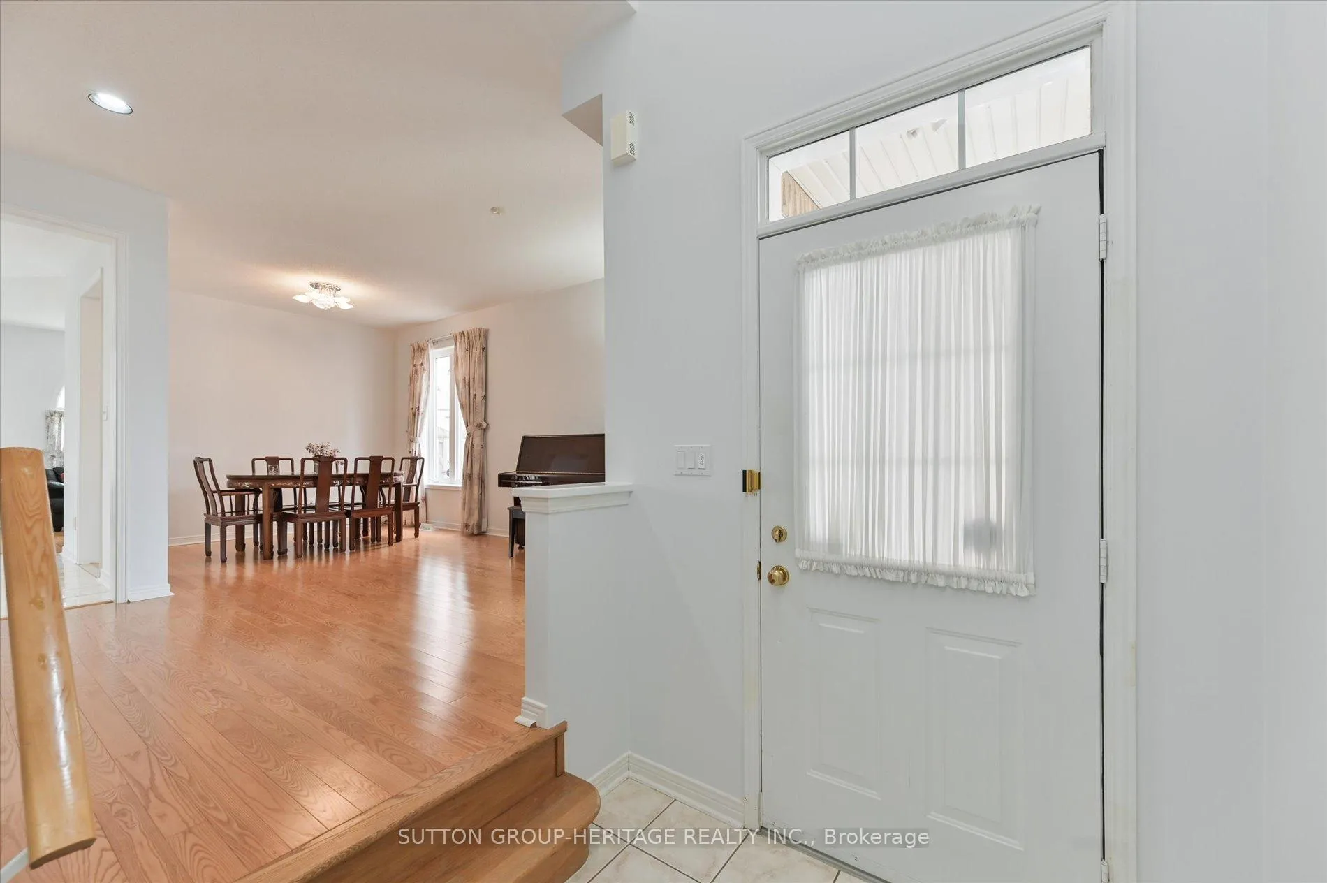 Photo 4 of 31 Thornton Street, Markham, Milliken Mills East — HOMEH