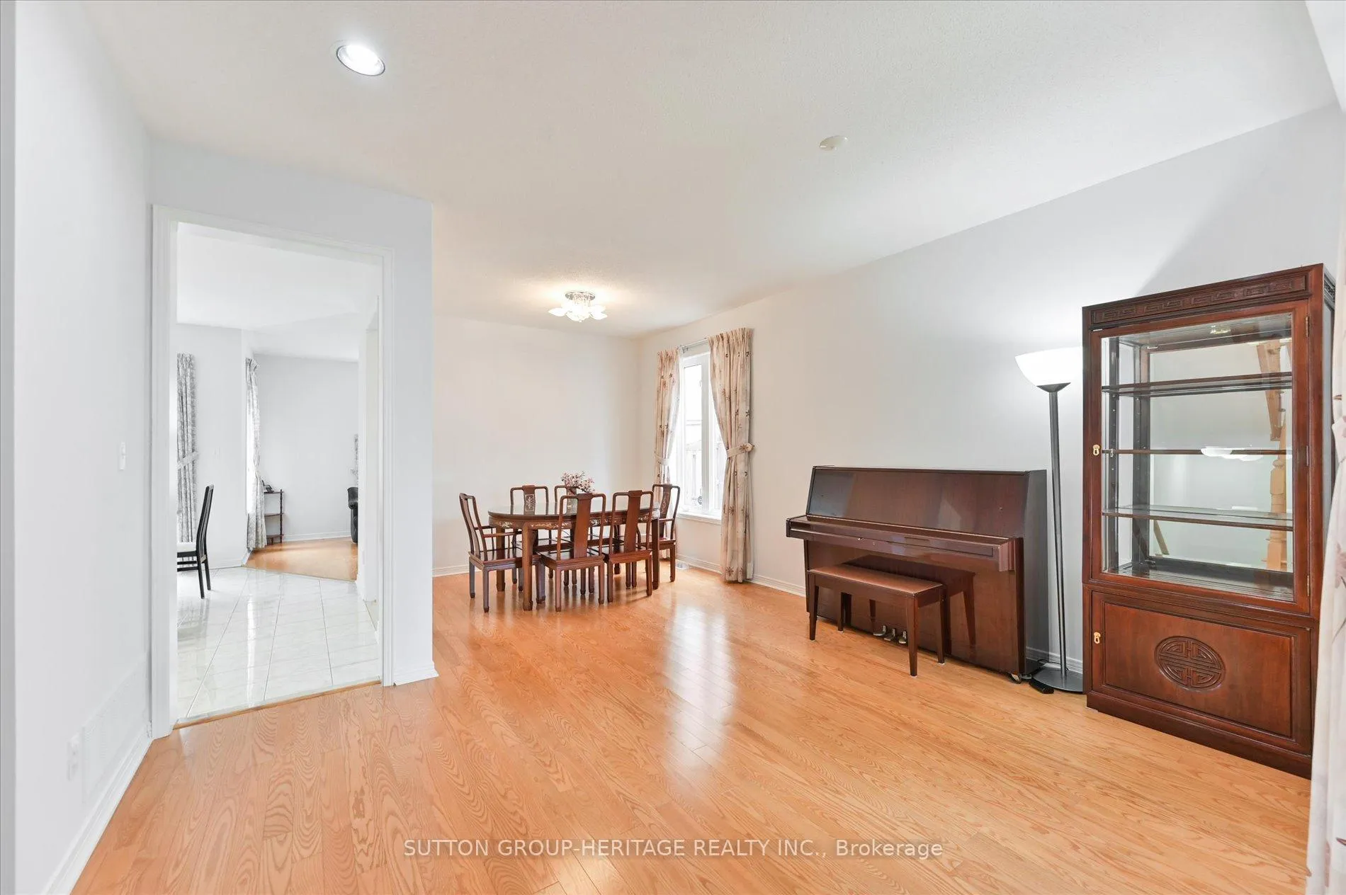 Photo 5 of 31 Thornton Street, Markham, Milliken Mills East — HOMEH