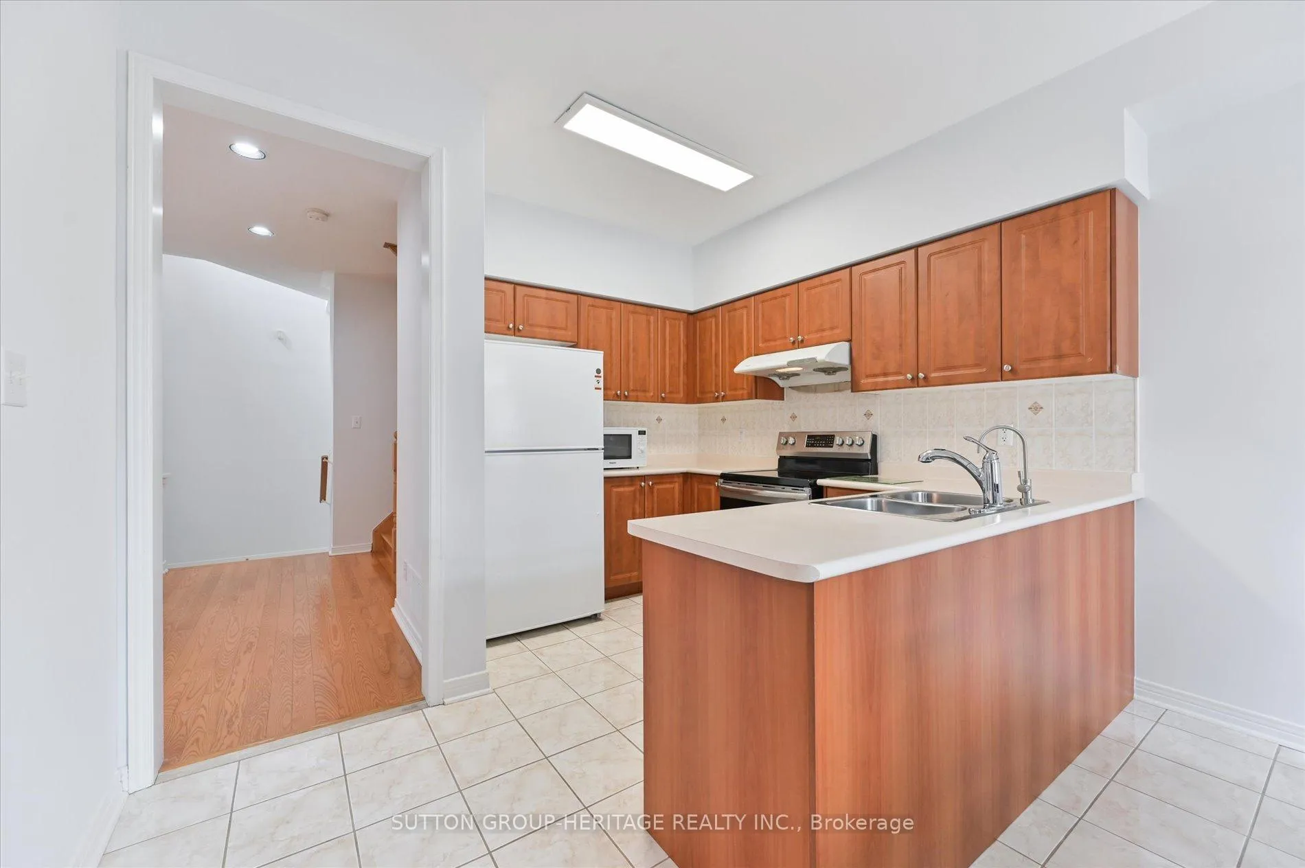 Photo 10 of 31 Thornton Street, Markham, Milliken Mills East — HOMEH