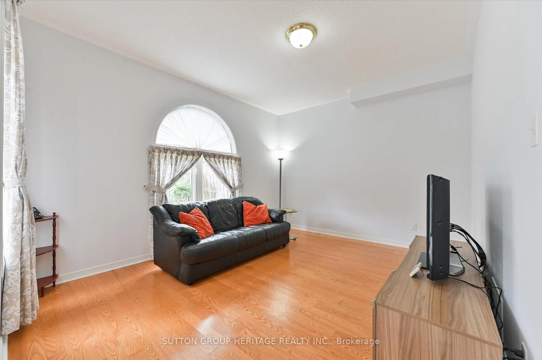 Photo 15 of 31 Thornton Street, Markham, Milliken Mills East — HOMEH