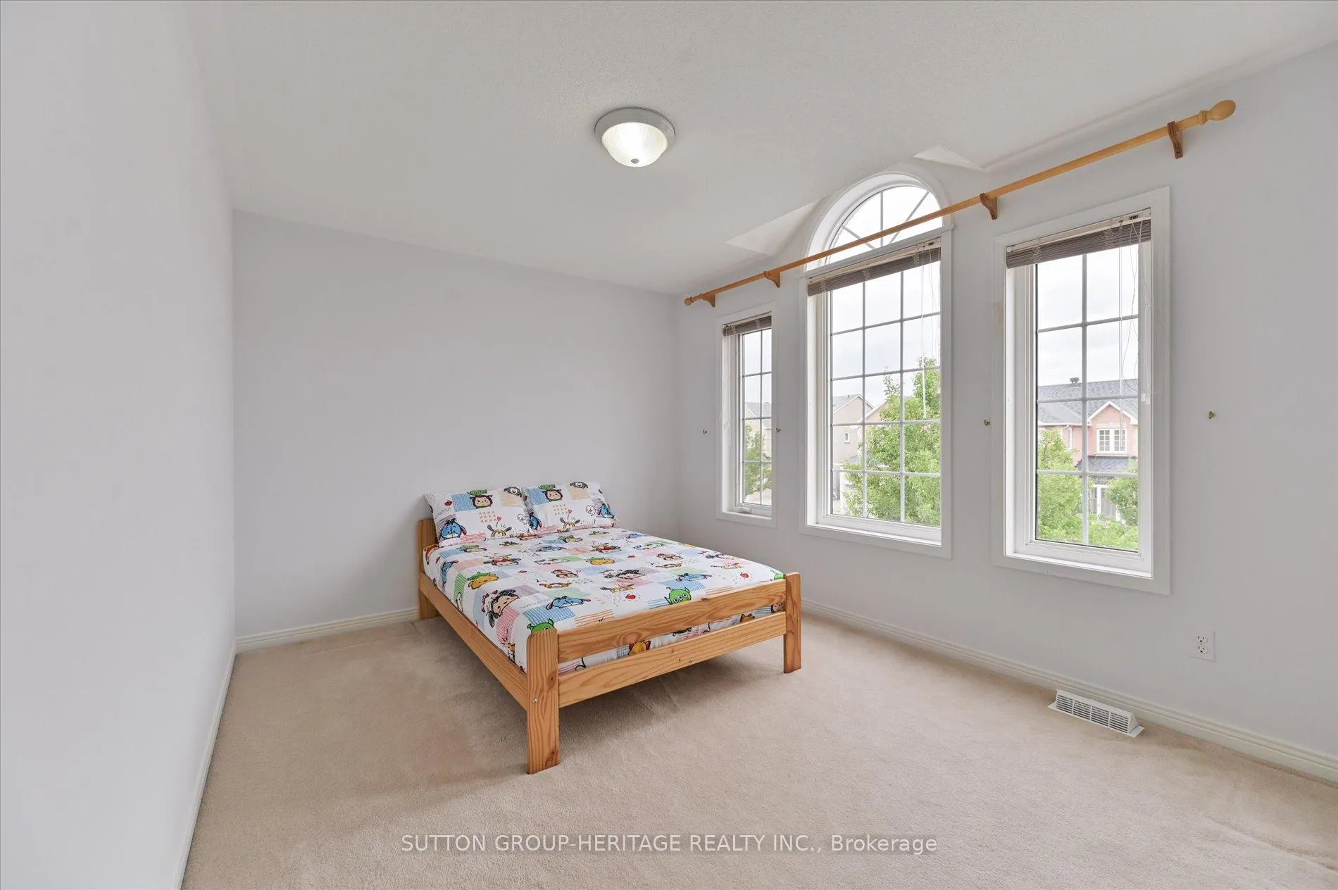 Photo 23 of 31 Thornton Street, Markham, Milliken Mills East — HOMEH