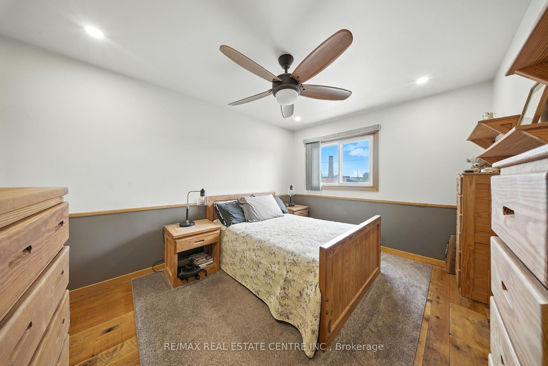 Photo 2 of 14 Royce Avenue, Brampton, Downtown Brampton — HOMEH