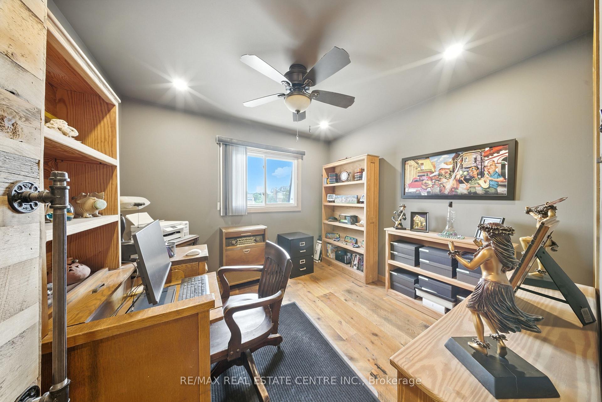 Photo 7 of 14 Royce Avenue, Brampton, Downtown Brampton — HOMEH
