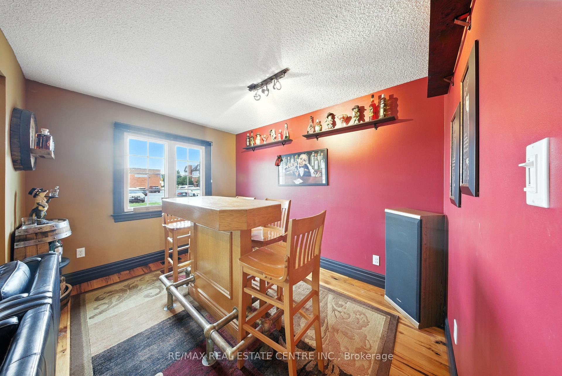 Photo 12 of 14 Royce Avenue, Brampton, Downtown Brampton — HOMEH