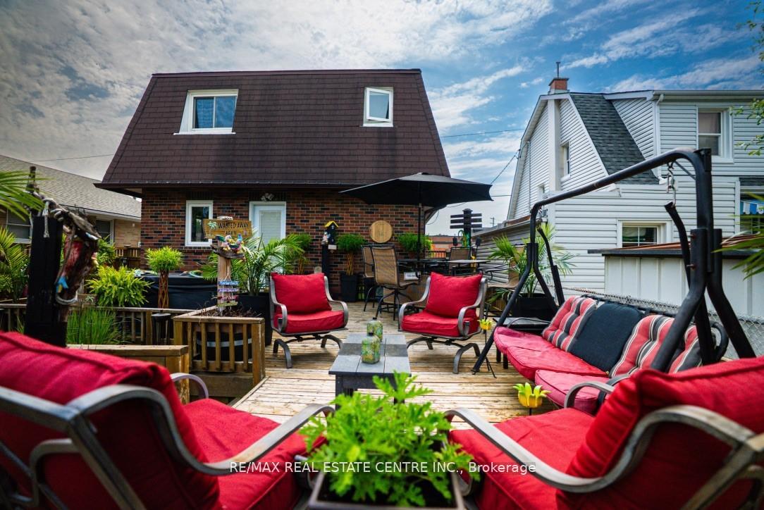 Photo 17 of 14 Royce Avenue, Brampton, Downtown Brampton — HOMEH