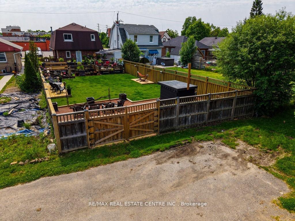 Photo 28 of 14 Royce Avenue, Brampton, Downtown Brampton — HOMEH