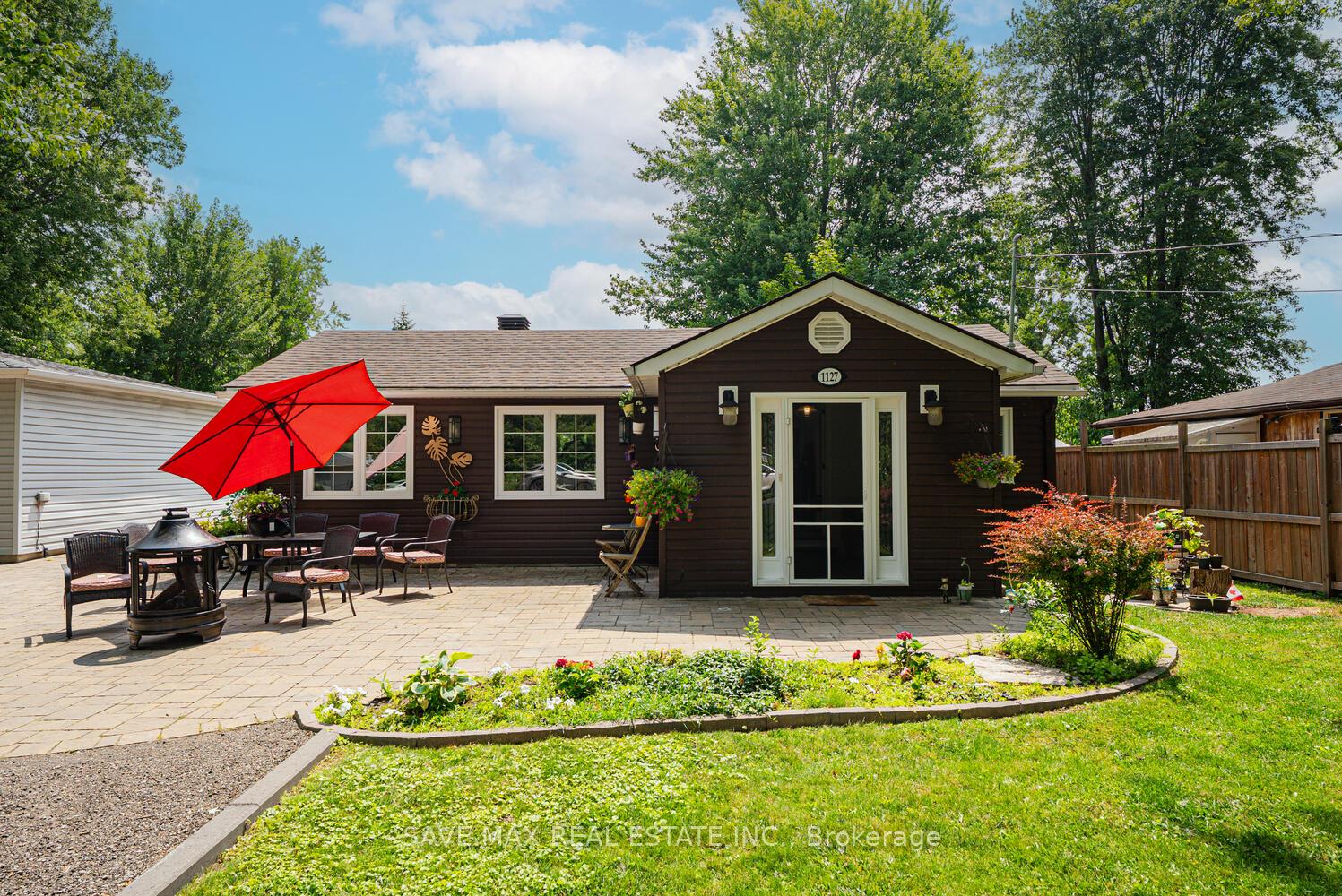 Front of 1127 Shore Acres Drive N