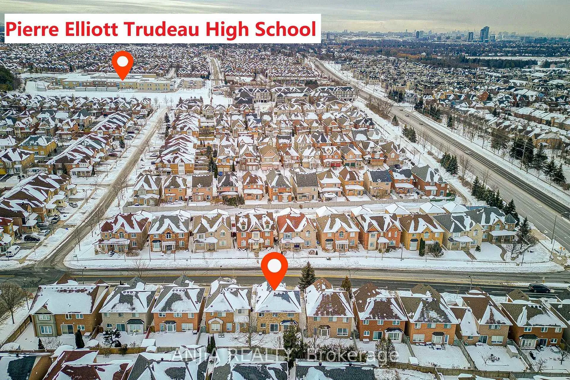 Photo 2 of 14 Castlemore Avenue, Markham, Berczy — HOMEH