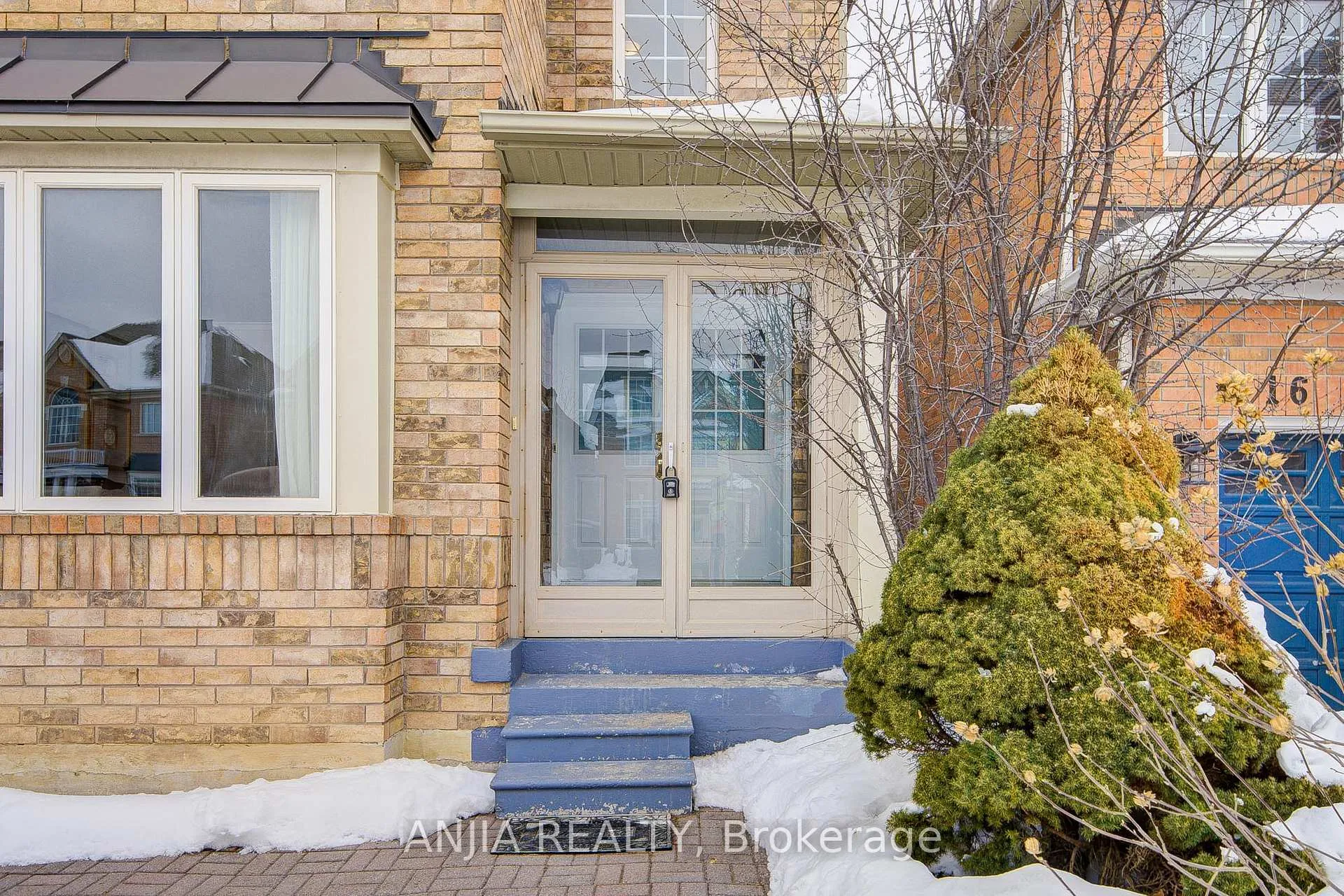 Photo 3 of 14 Castlemore Avenue, Markham, Berczy — HOMEH