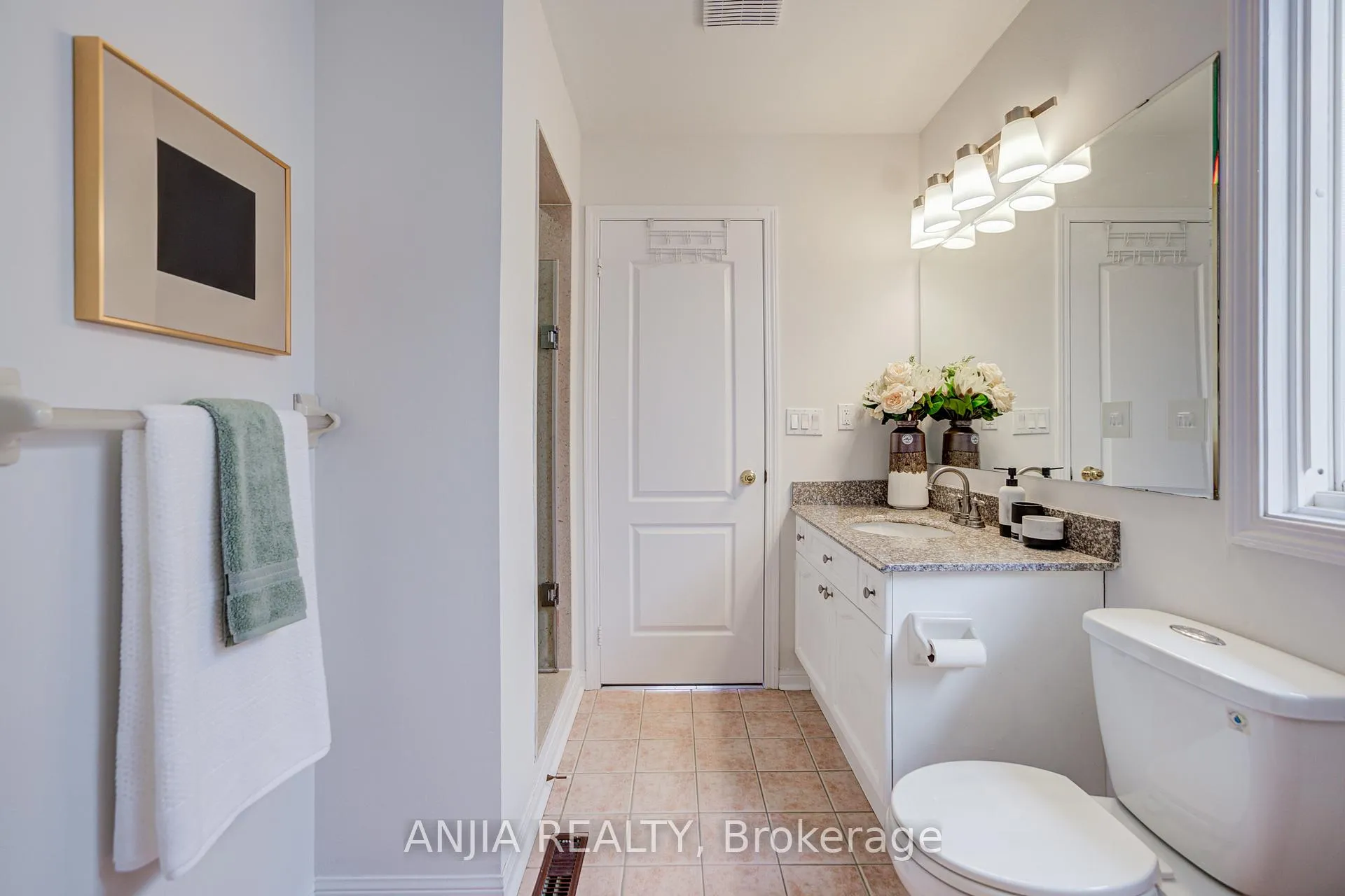 Photo 18 of 14 Castlemore Avenue, Markham, Berczy — HOMEH