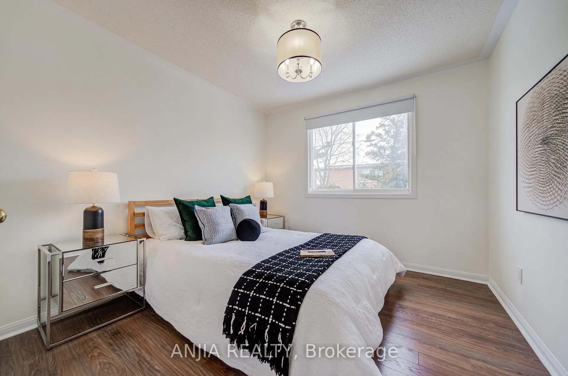 Photo 19 of 14 Castlemore Avenue, Markham, Berczy — HOMEH