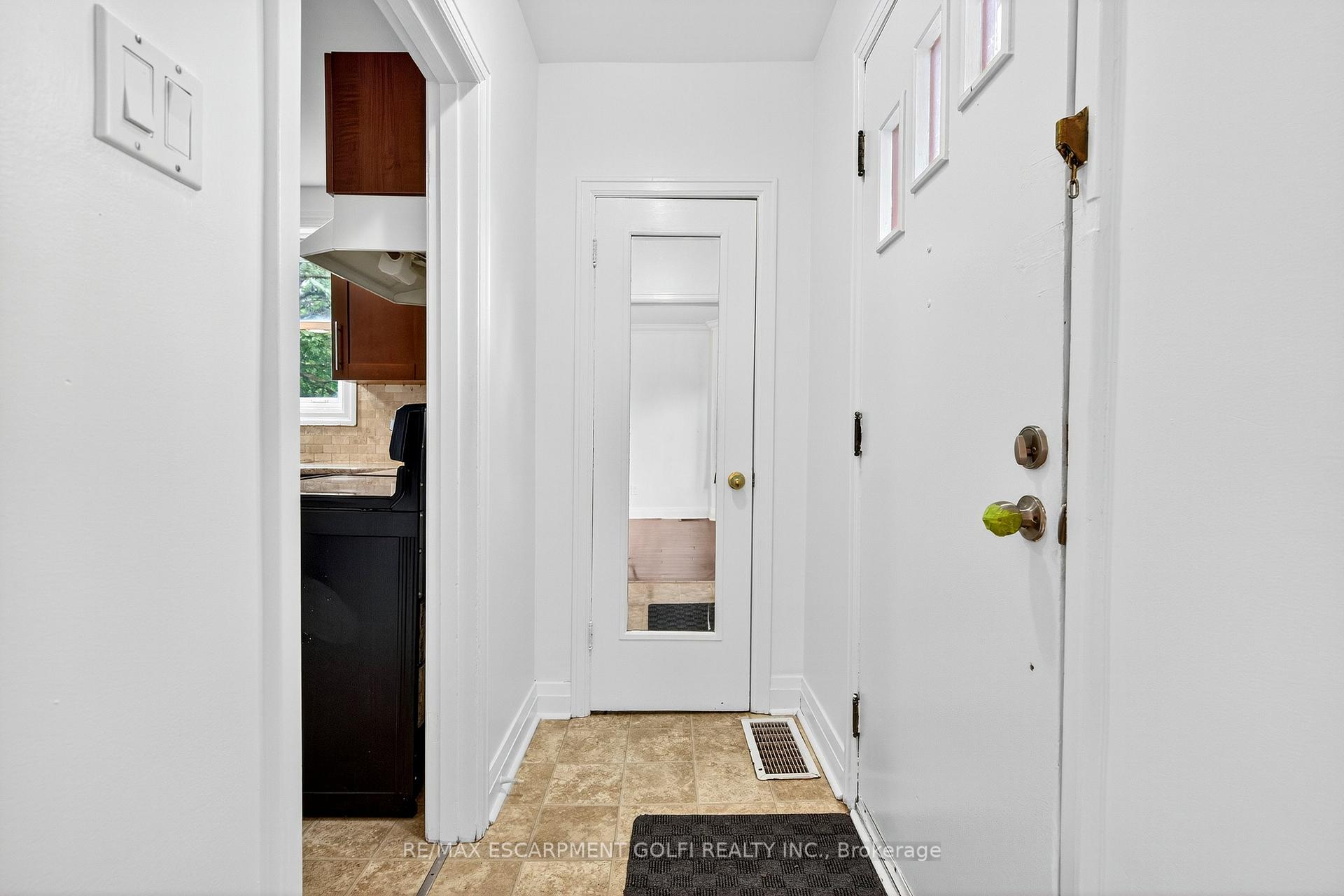 Photo 26 of 17 West 3RD Street, Hamilton, Southam — HOMEH