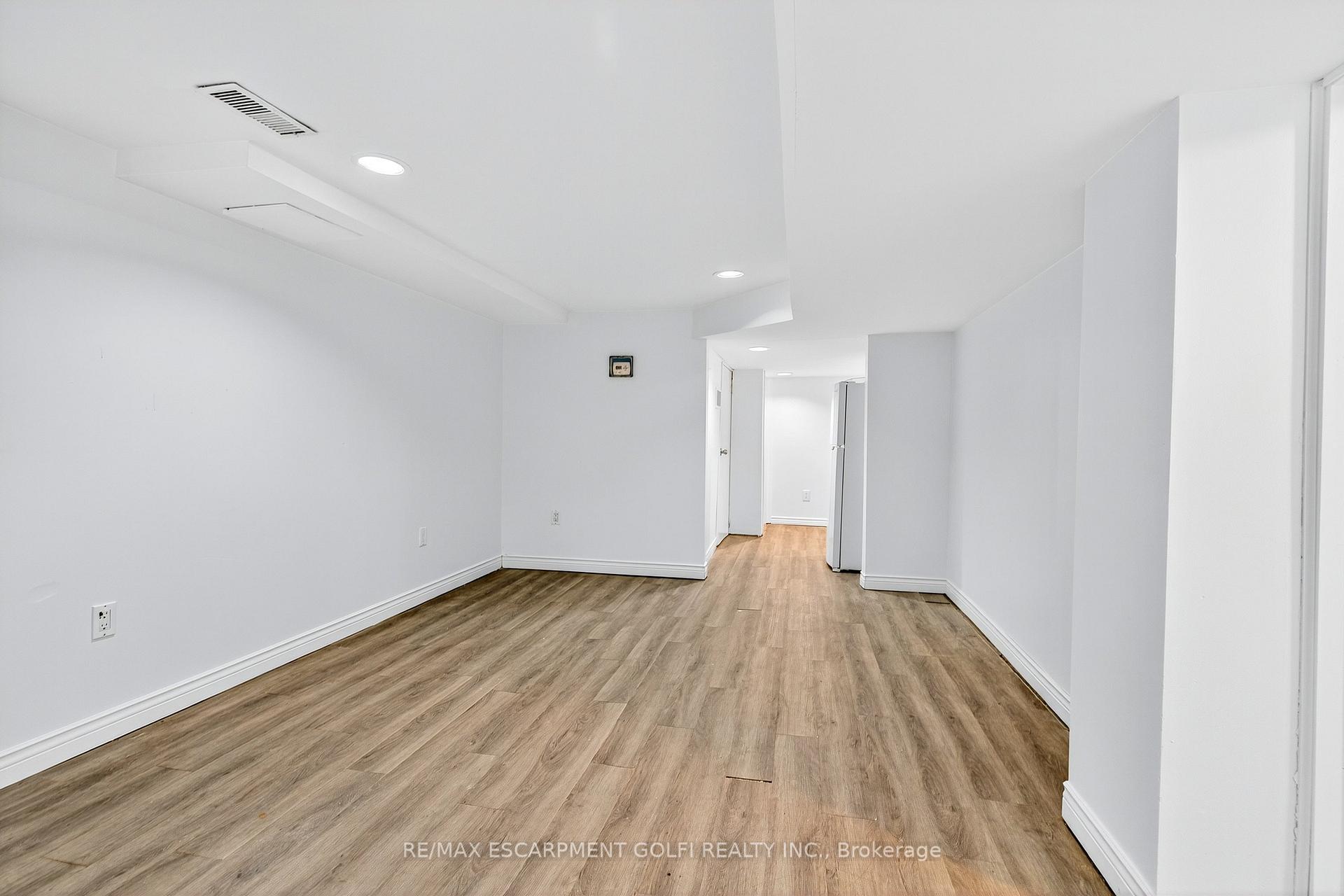 Photo 13 of 17 West 3RD Street, Hamilton, Southam — HOMEH