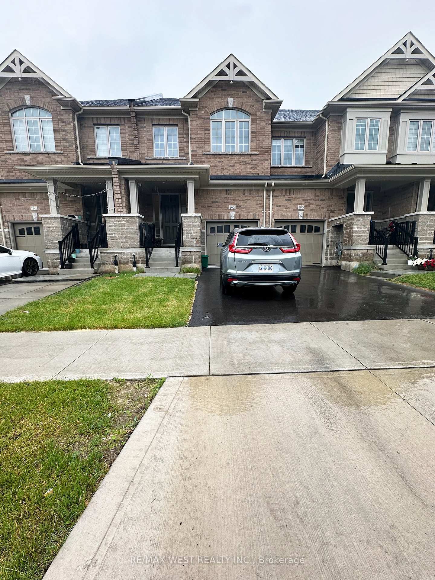 Front of 192 broadacre Drive