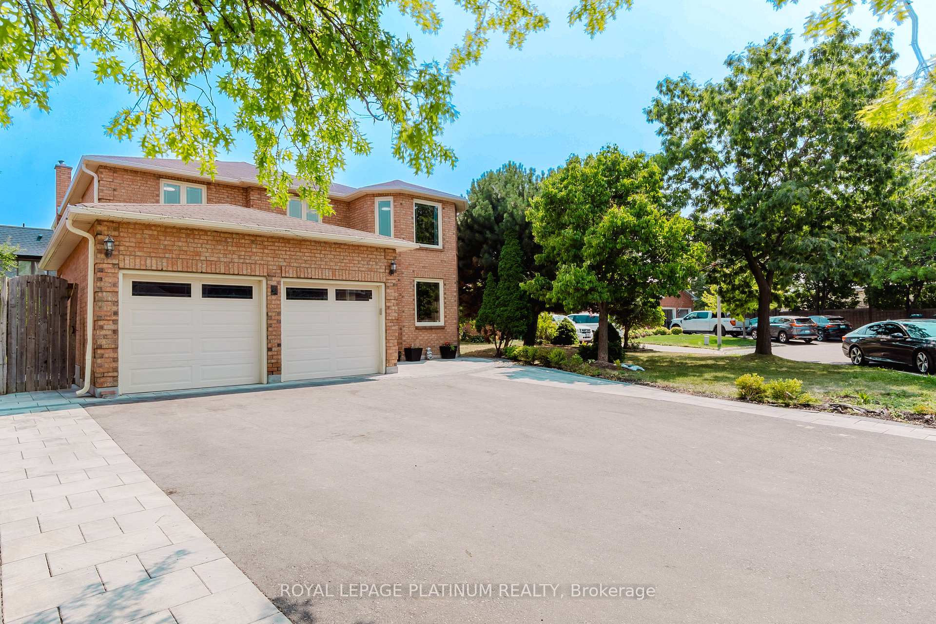 Photo 18 of 4 Burwash Court, Brampton, Heart Lake West — HOMEH