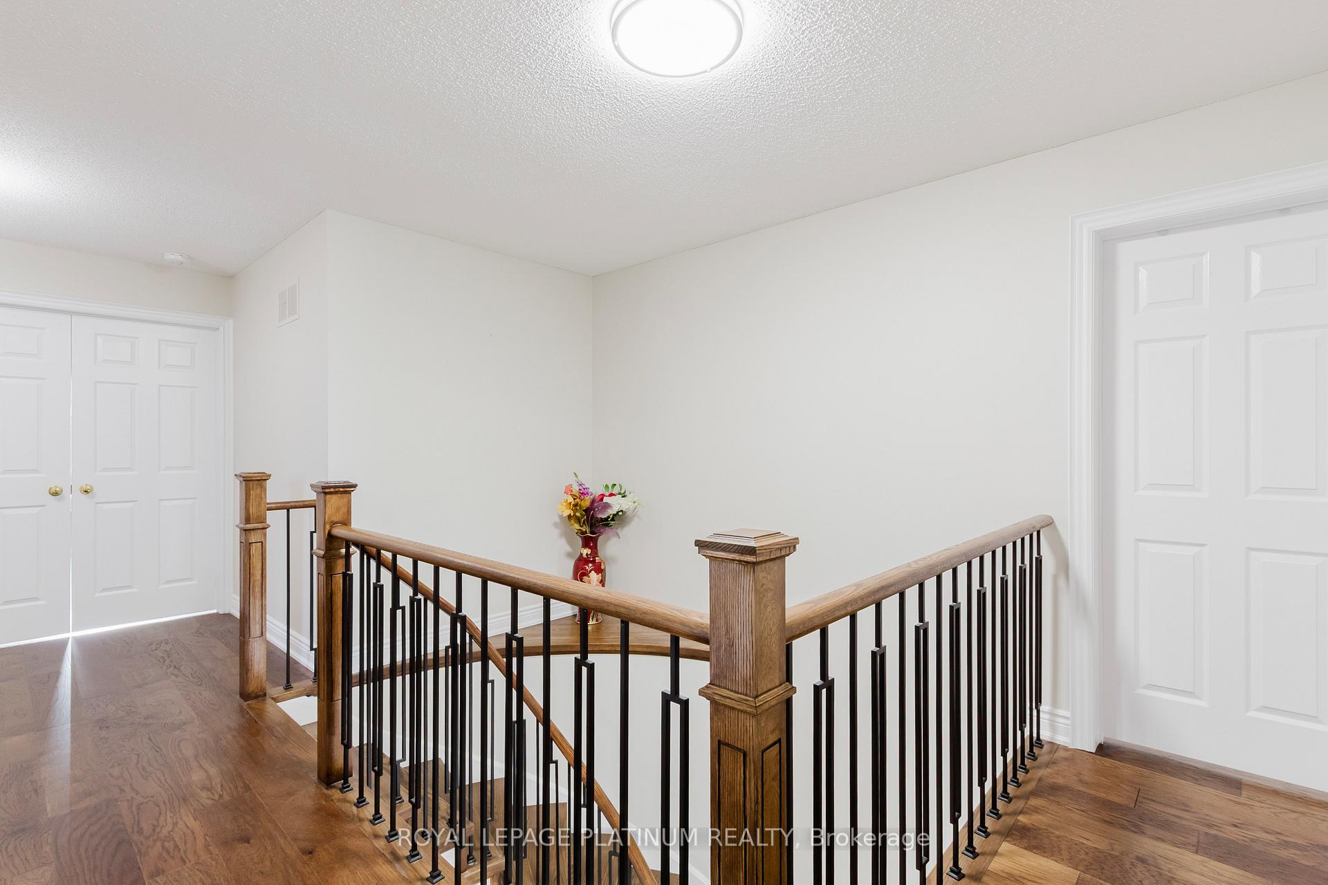 Photo 13 of 4 Burwash Court, Brampton, Heart Lake West — HOMEH