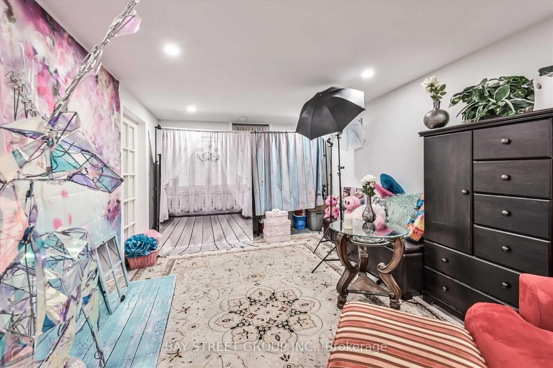 Photo 4 of 39 Barrington Crescent, Brampton, Heart Lake East — HOMEH