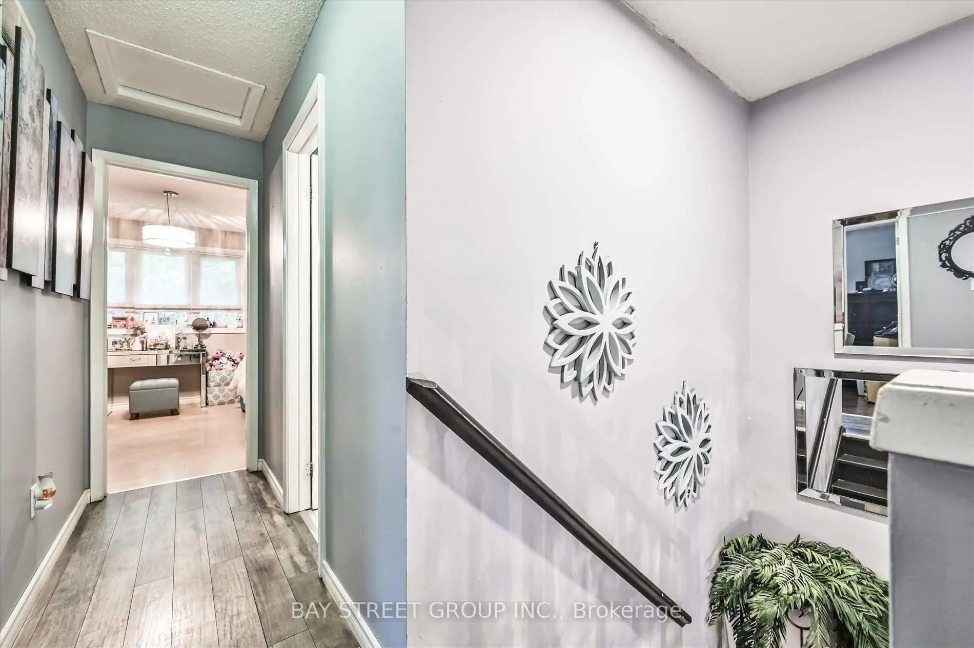Photo 14 of 39 Barrington Crescent, Brampton, Heart Lake East — HOMEH