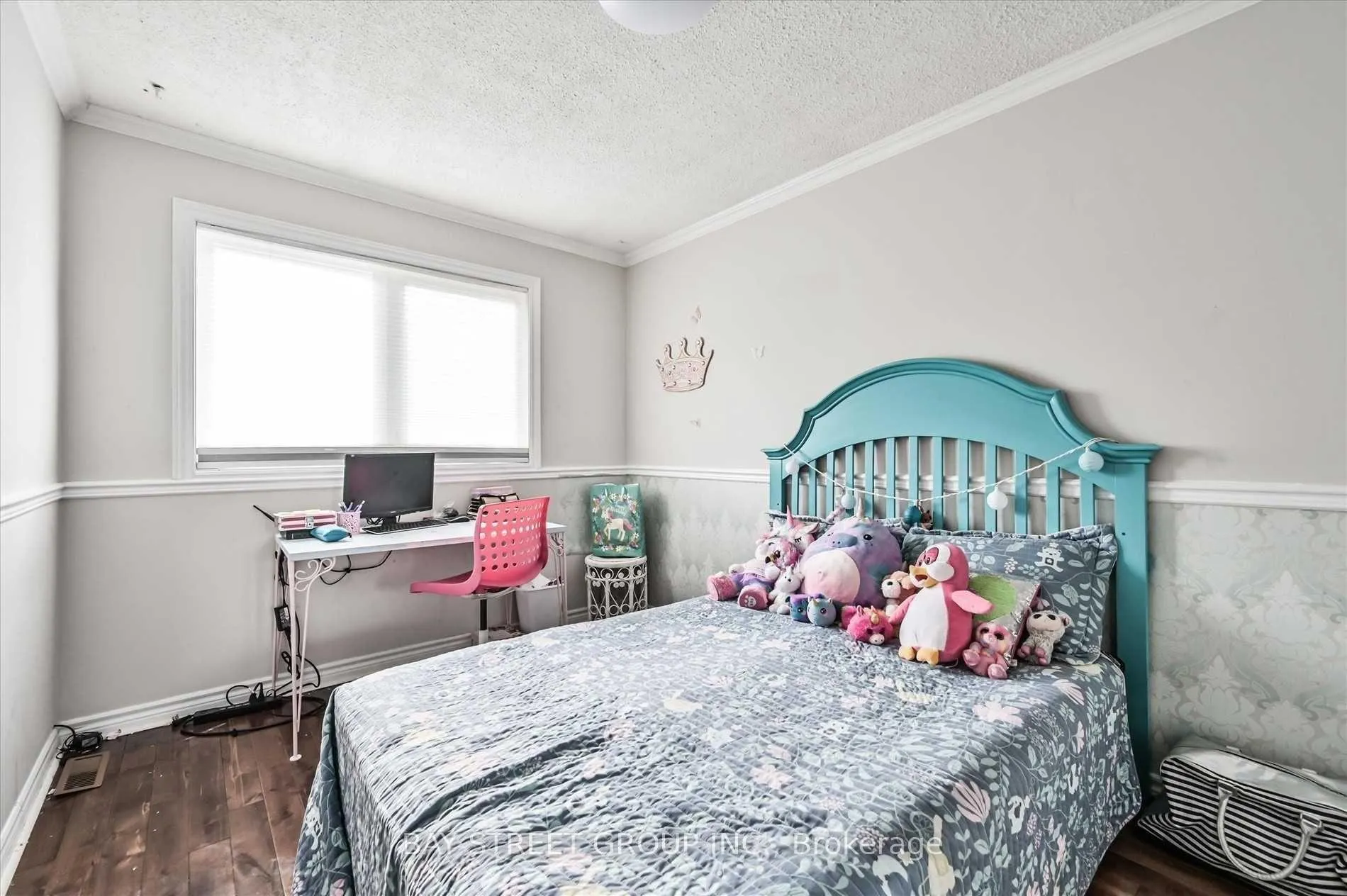 Photo 17 of 39 Barrington Crescent, Brampton, Heart Lake East — HOMEH