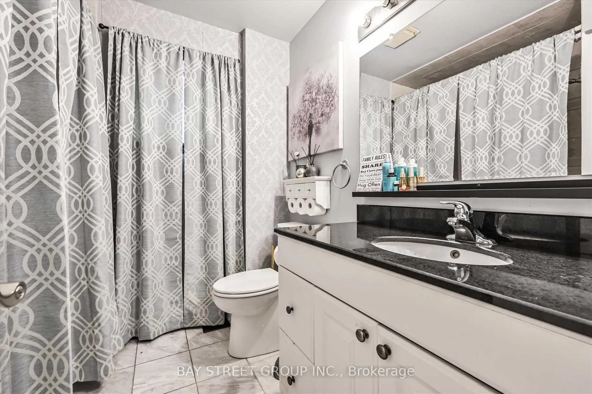 Photo 20 of 39 Barrington Crescent, Brampton, Heart Lake East — HOMEH