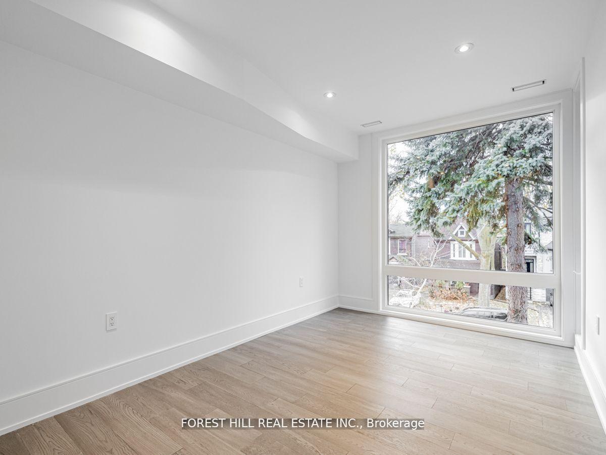 Photo 18 of 19 Devon Road, Toronto, East End-Danforth — HOMEH