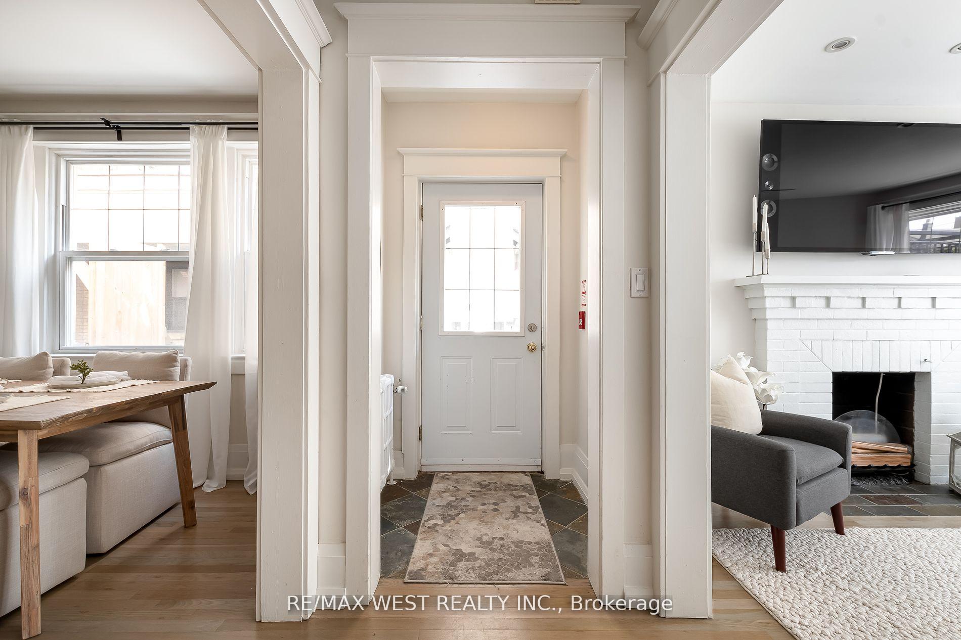 Photo 18 of Unit Bldg 1, 9 Humewood Drive, Toronto, Humewood-Cedarvale — HOMEH