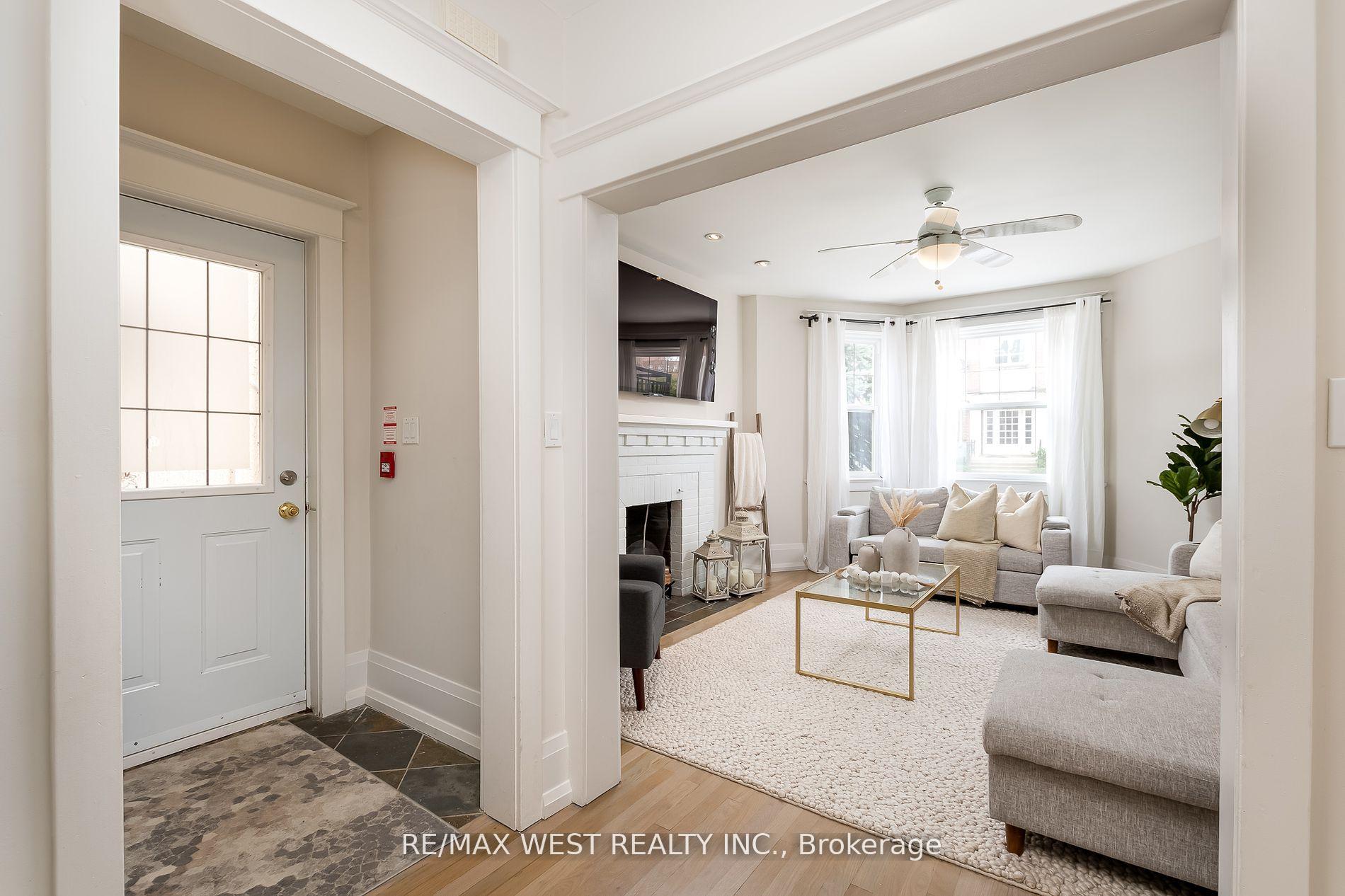 Photo 21 of Unit Bldg 1, 9 Humewood Drive, Toronto, Humewood-Cedarvale — HOMEH