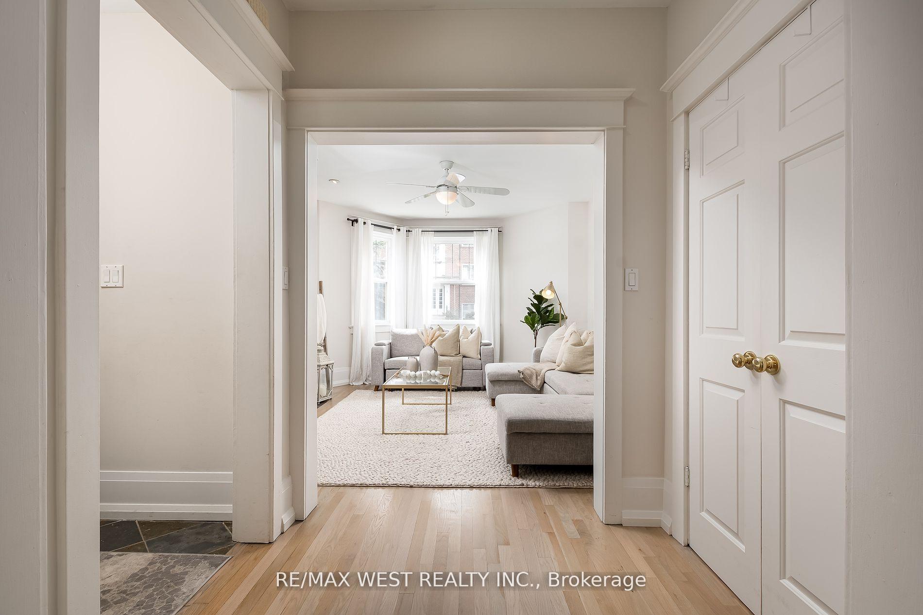 Photo 24 of Unit Bldg 1, 9 Humewood Drive, Toronto, Humewood-Cedarvale — HOMEH