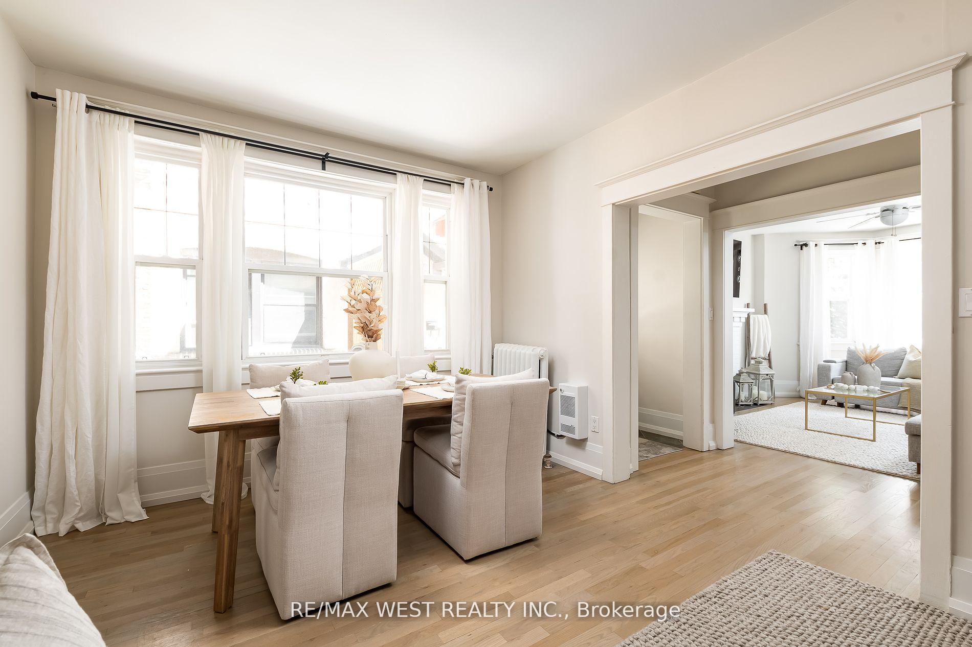 Photo 5 of Unit Bldg 1, 9 Humewood Drive, Toronto, Humewood-Cedarvale — HOMEH