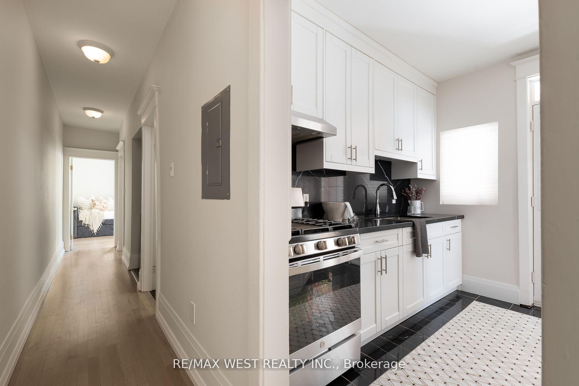 Photo 20 of Unit Bldg 1, 9 Humewood Drive, Toronto, Humewood-Cedarvale — HOMEH