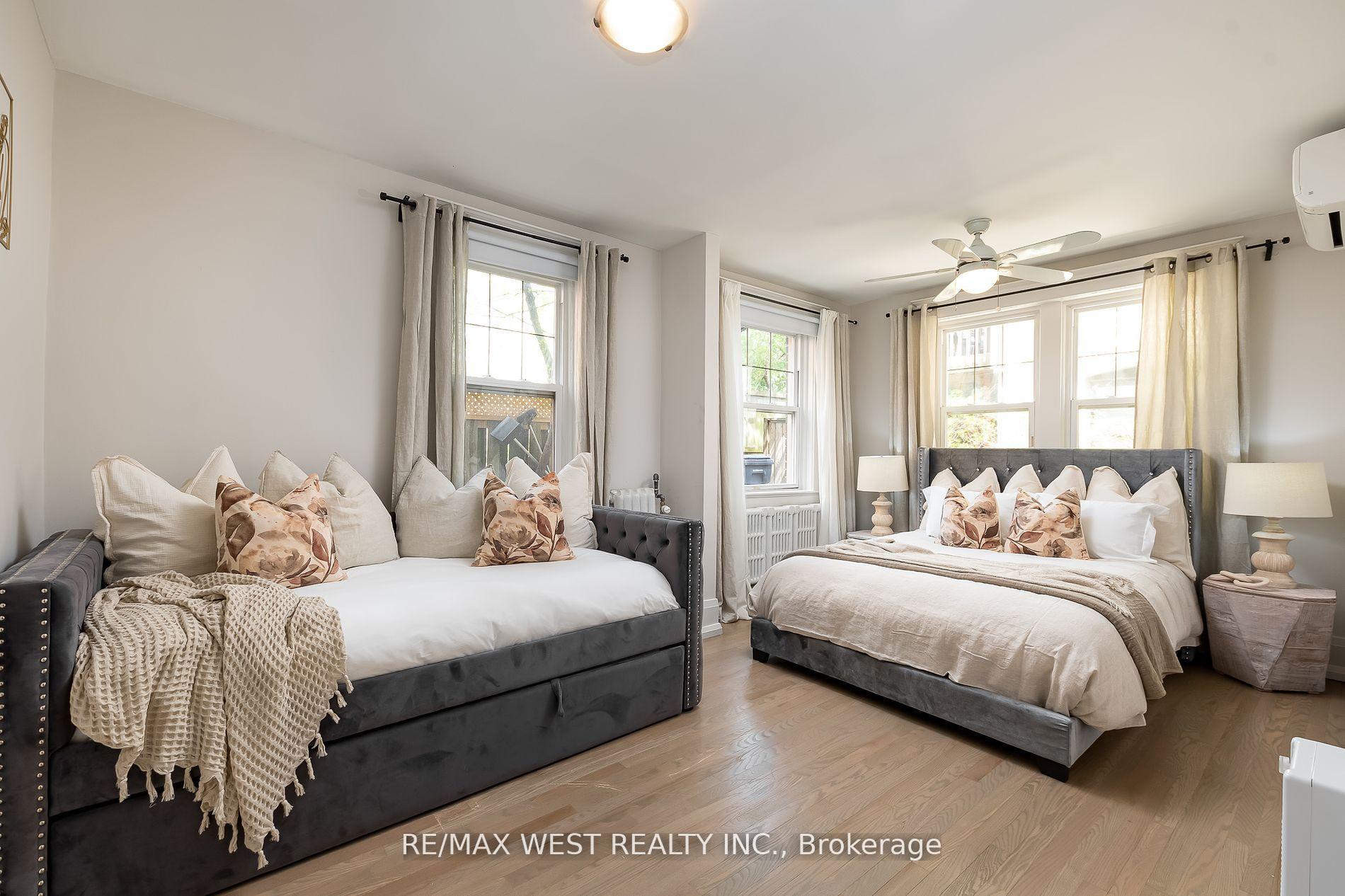Photo 10 of Unit Bldg 1, 9 Humewood Drive, Toronto, Humewood-Cedarvale — HOMEH