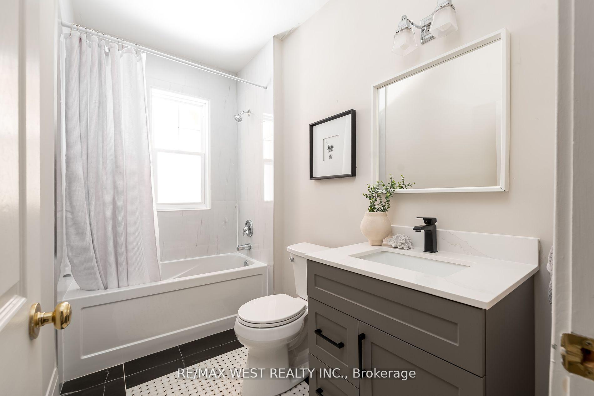 Photo 40 of Unit Bldg 1, 9 Humewood Drive, Toronto, Humewood-Cedarvale — HOMEH