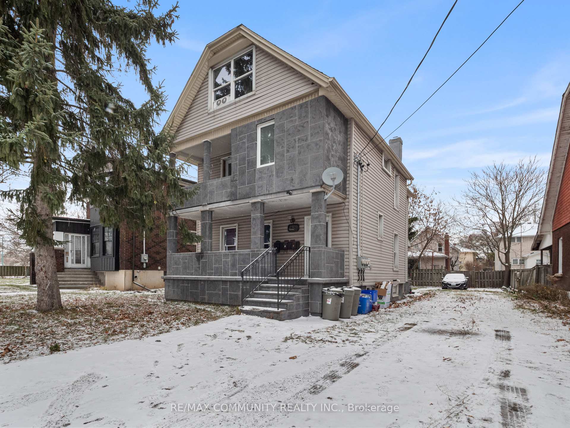 Photo 1 of 4769 McDougall Crescent, Niagara Falls, Downtown — HOMEH