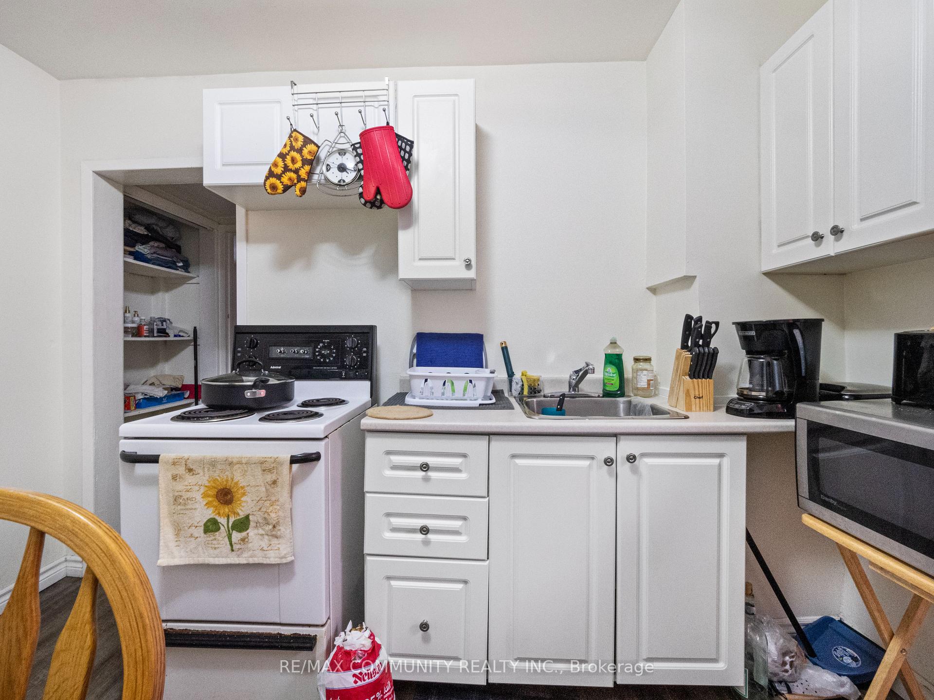 Photo 7 of 4769 McDougall Crescent, Niagara Falls, Downtown — HOMEH