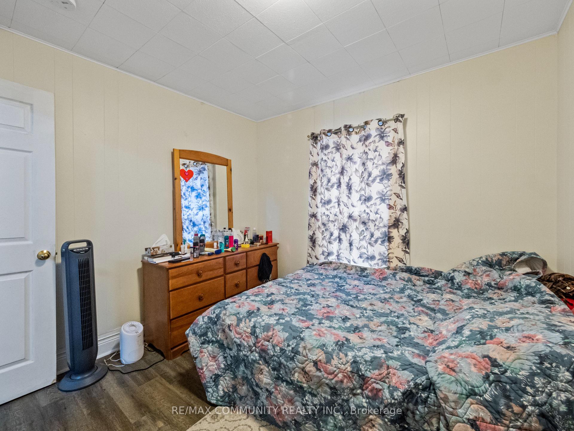 Photo 24 of 4769 McDougall Crescent, Niagara Falls, Downtown — HOMEH