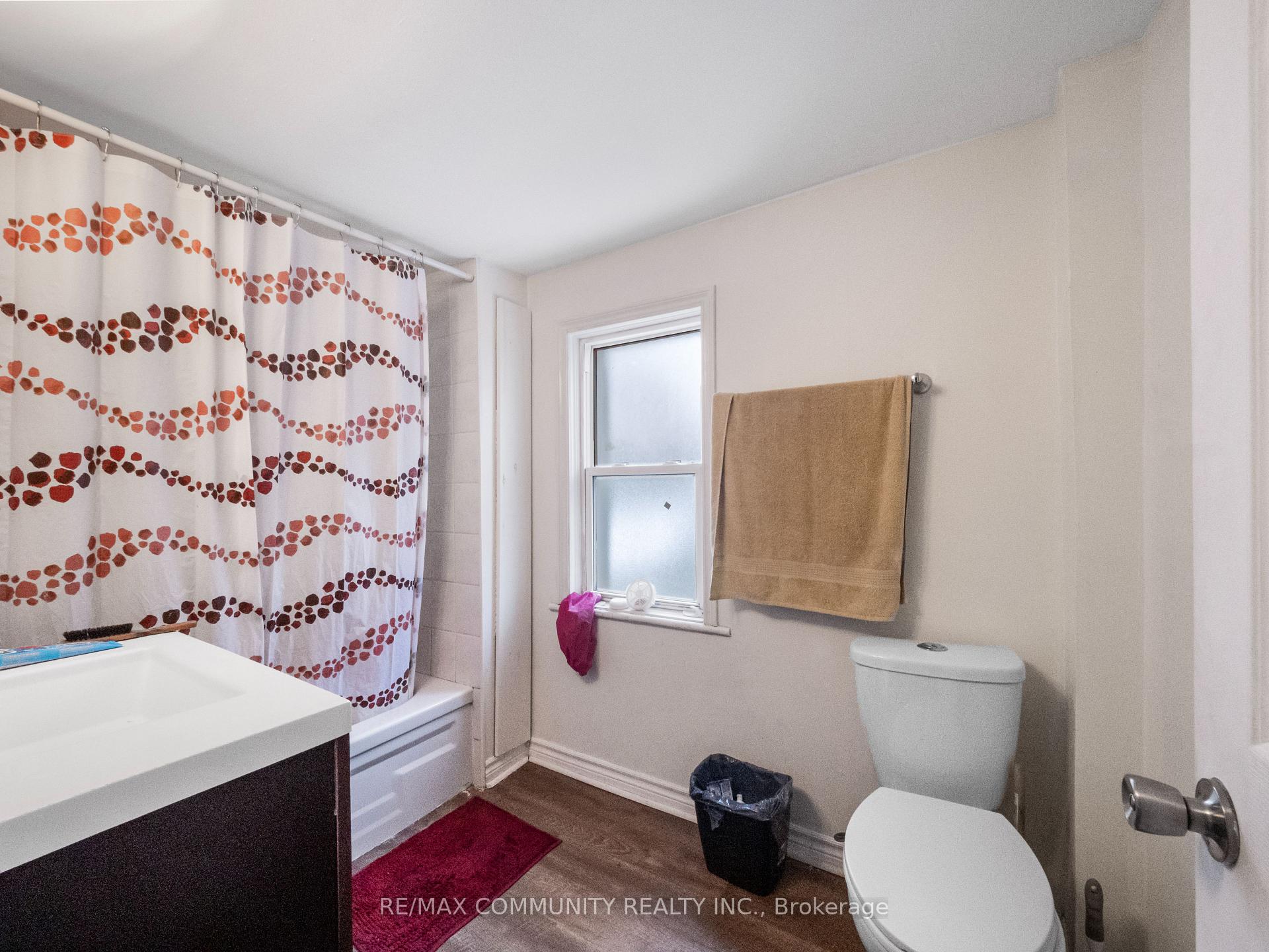 Photo 17 of 4769 McDougall Crescent, Niagara Falls, Downtown — HOMEH